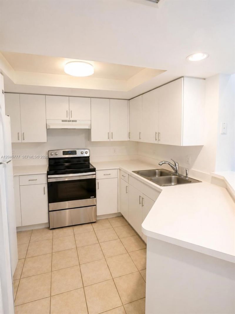 4163 N Haverhill Rd , Unit 1219, West Palm Beach, FL 33417 Photo