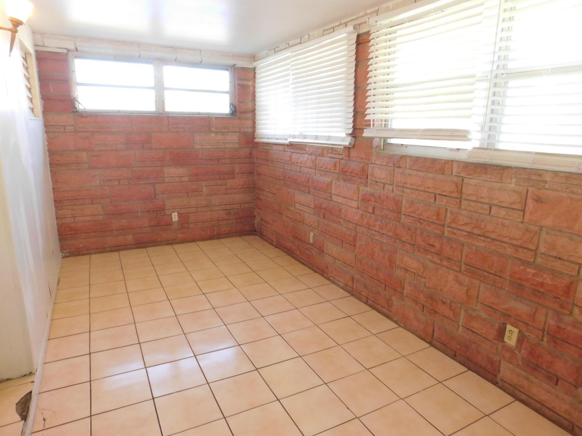 435 NW 30th Avenue, Fort Lauderdale, FL 33311 Photo