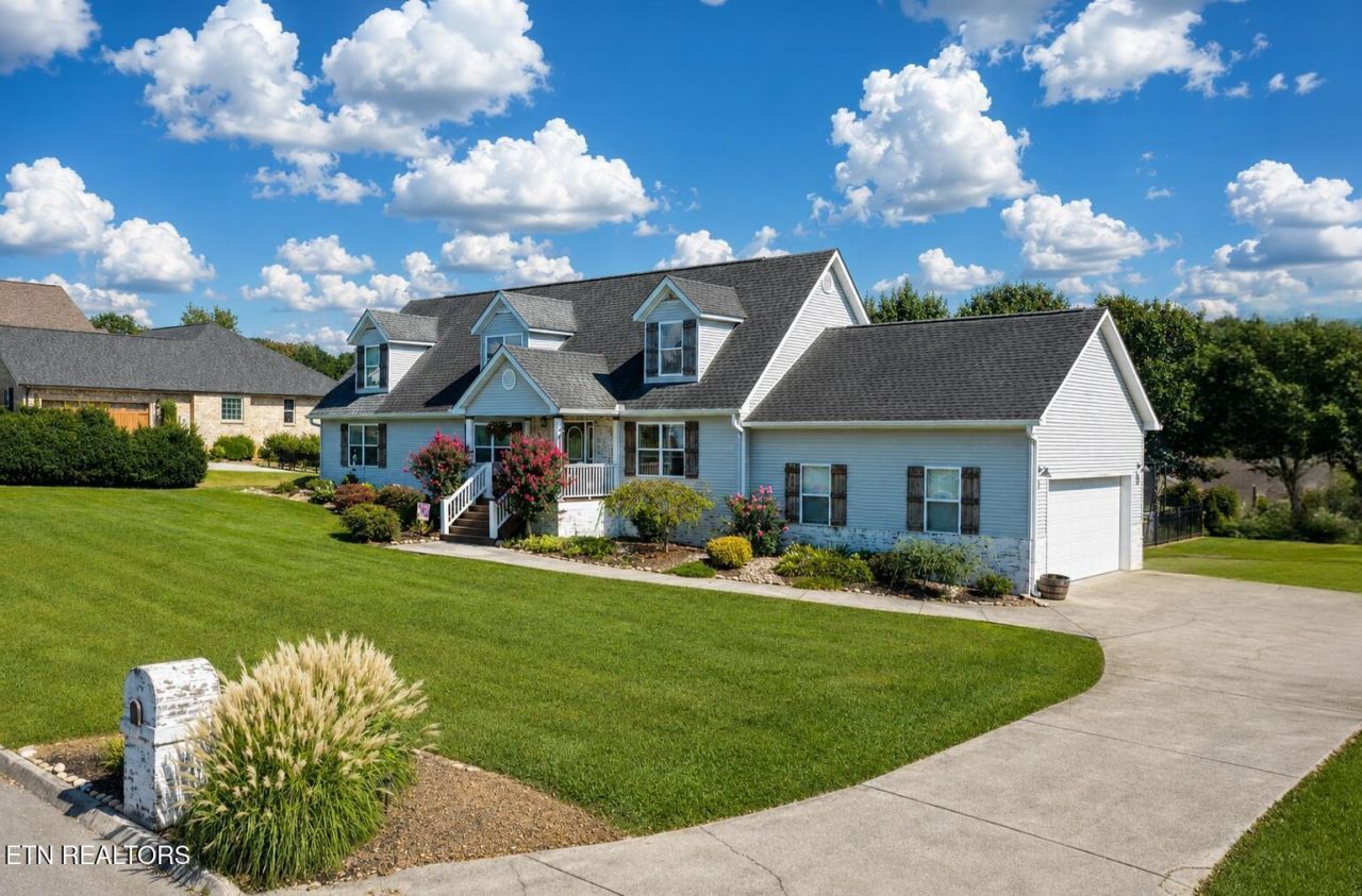 1961 Chelsea Jo Lane Sevierville, TN 37876