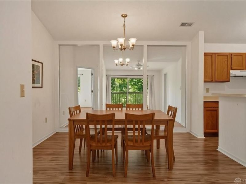 6635 Brigham Square, Unit 8, Centerville, OH 45459 Photo 4