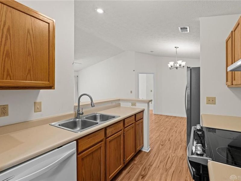 6635 Brigham Square, Unit #8, Centerville, OH 45459 Photo 7