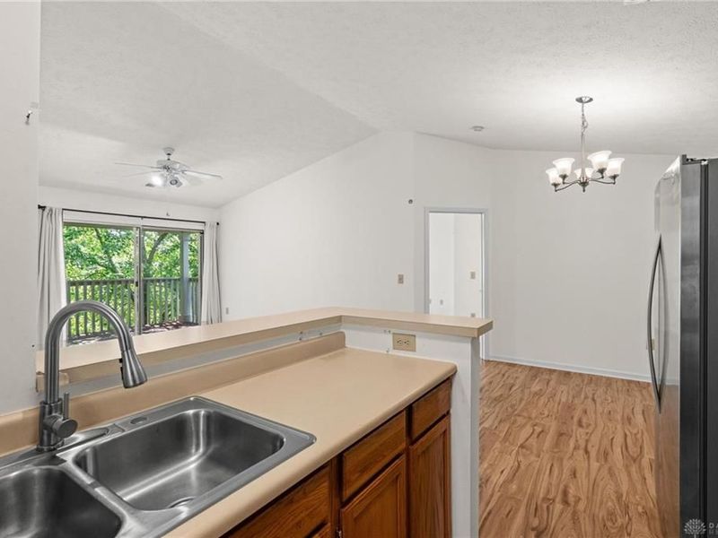 6635 Brigham Square, Unit #8, Centerville, OH 45459 Photo 9