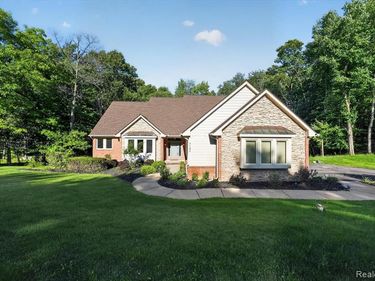 3187 Turnberry Drive, White Lake Twp, MI 48383
