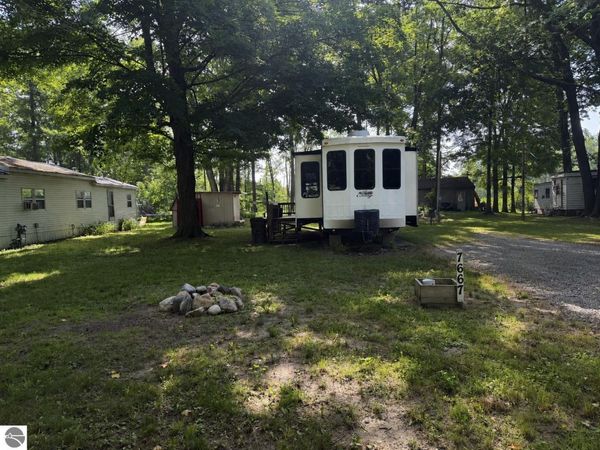 7667 Windoga Lake Drive, Weidman, MI 48893