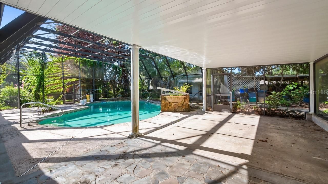 127 E Laurel Avenue , Howey in the Hills, FL 34737 Photo