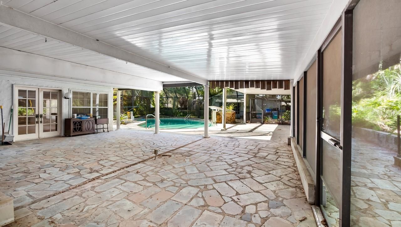 127 E Laurel Avenue , Howey in the Hills, FL 34737 Photo