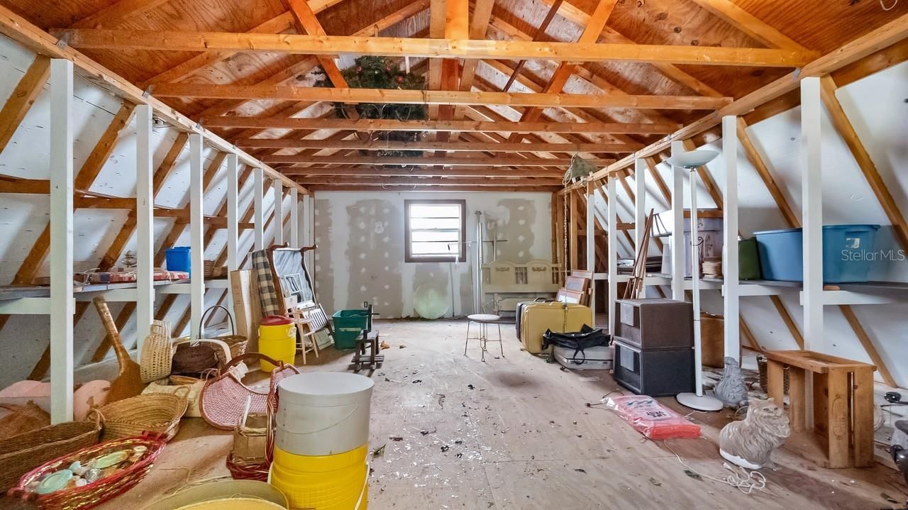 127 E Laurel Avenue, Howey in the Hills, FL 34737 Photo