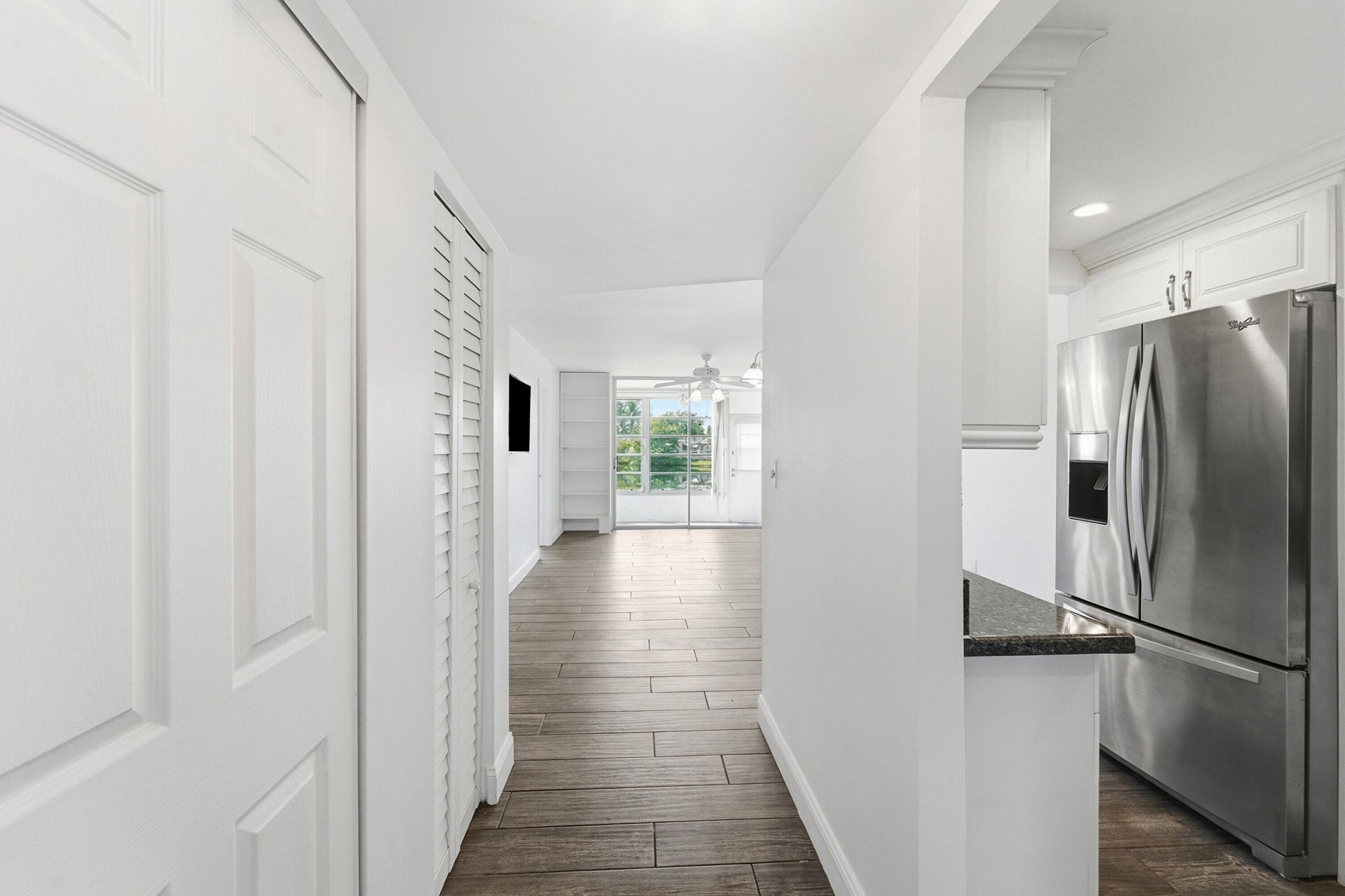 9360 Sunrise Lakes Boulevard, Unit 111, Sunrise, FL 33322 Photo