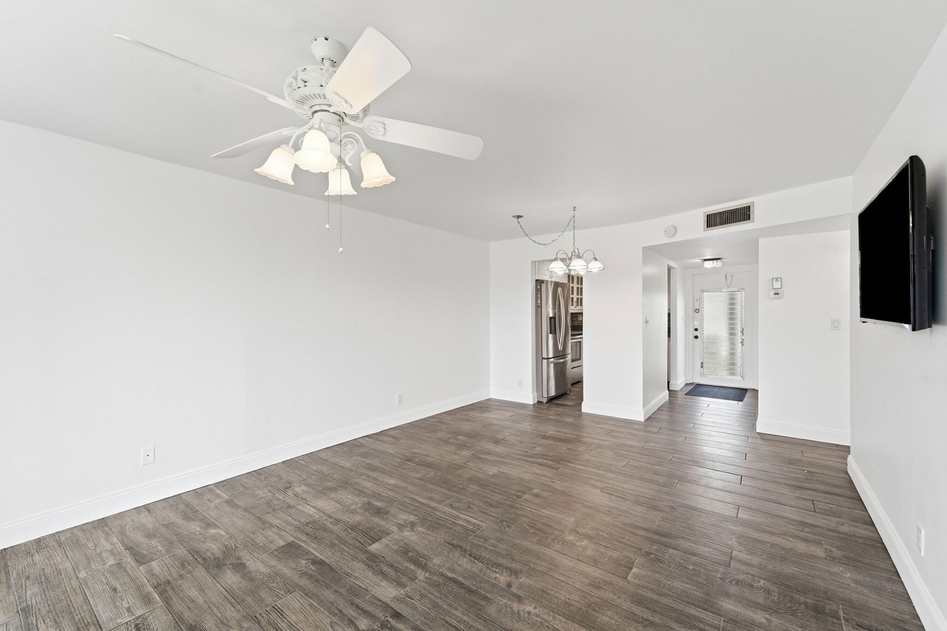 9360 Sunrise Lakes Boulevard, Unit 111, Sunrise, FL 33322 Photo