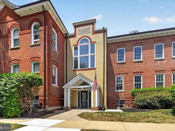 1 ACADEMY COURT , PENNINGTON, NJ 08534