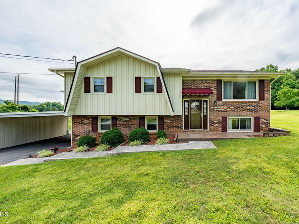 231 Pine Laurel Circle, Bluff City, TN 37618