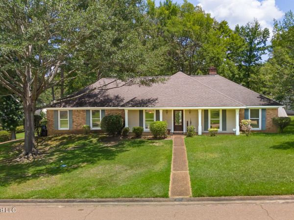 106 Deer Run, Pearl, MS 39208