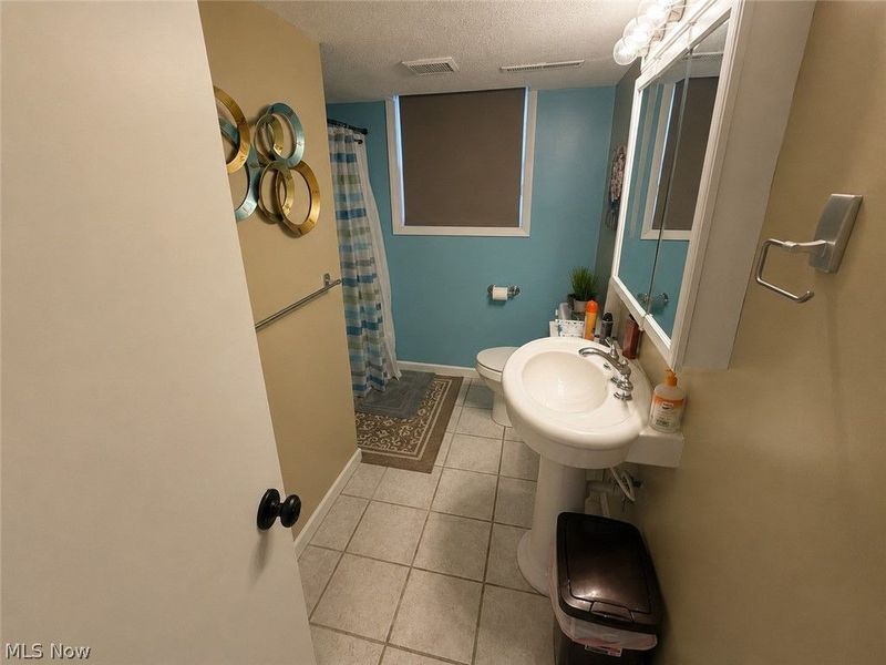 2042 Coit Drive NW, Warren, OH 44485 Photo 11