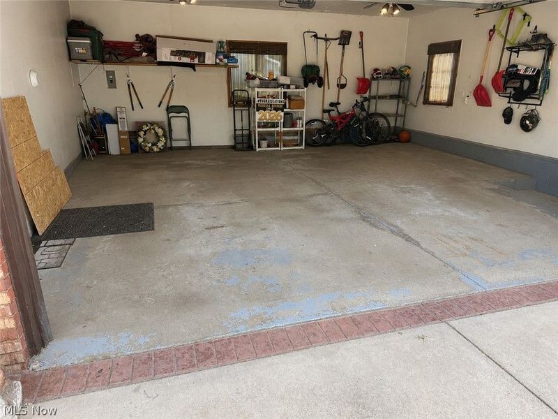 2042 Coit Drive NW, Warren, OH 44485 Photo 12