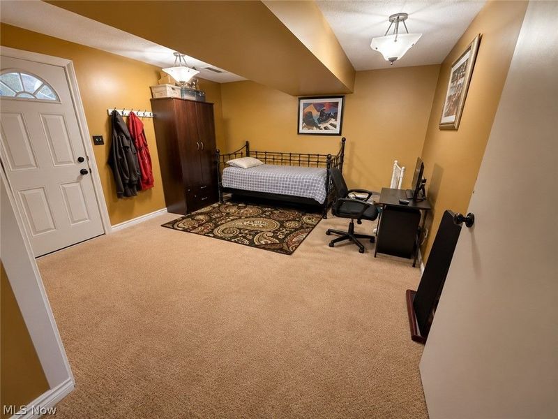 2042 Coit Drive NW, Warren, OH 44485 Photo 22