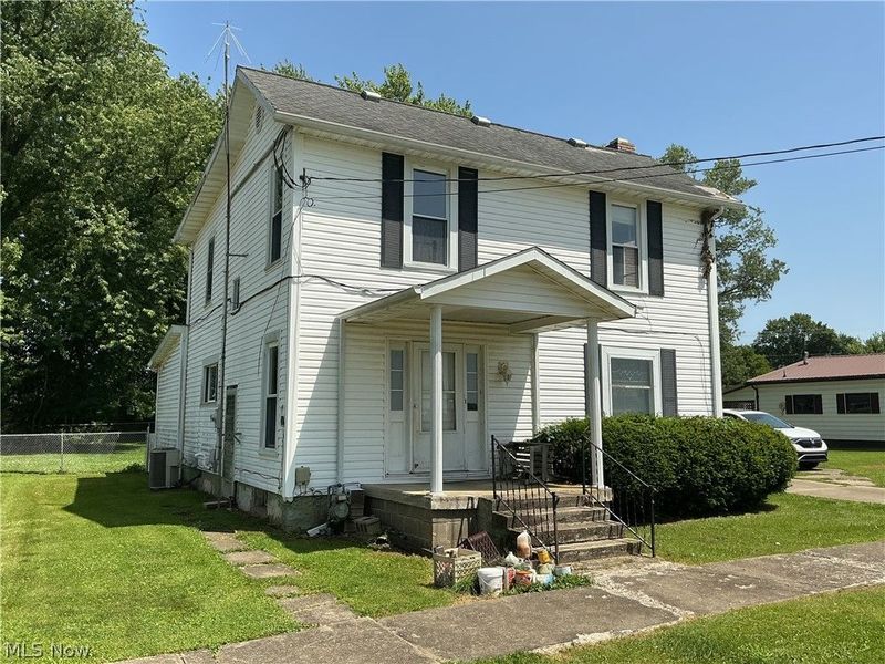 122 Clay Street, Frazeysburg, OH 43822 Photo 1