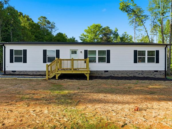 4425 Old US 421 Highway W, Yadkinville, NC 27055