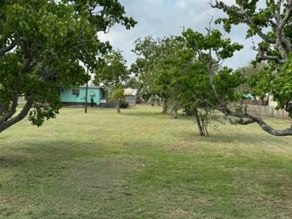 154 W Kruse Avenue , Port Lavaca, TX 77979