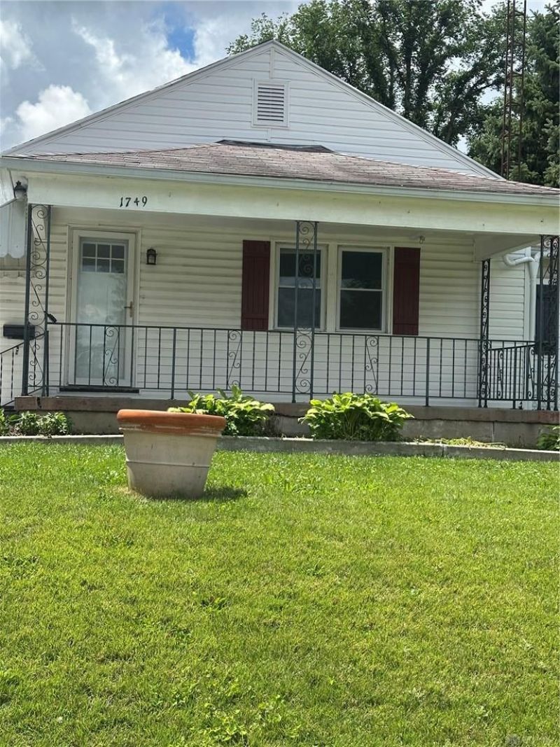 1749 Rosemont Boulevard, Dayton, OH 45420 Main Photo