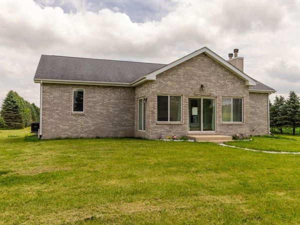 16649 Beaverton Road, CAPRON, IL 61012