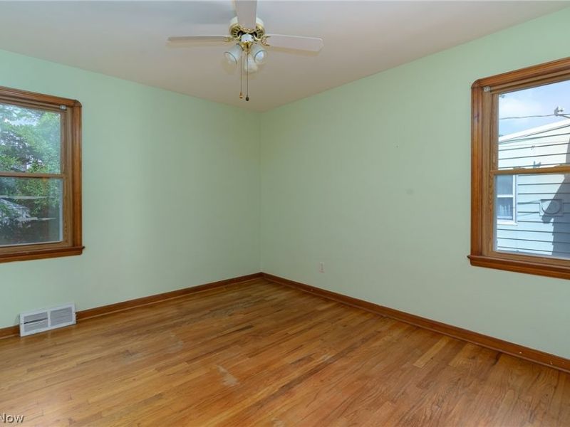16223 Bardbury Avenue, Middleburg Heights, OH 44130 Photo 19