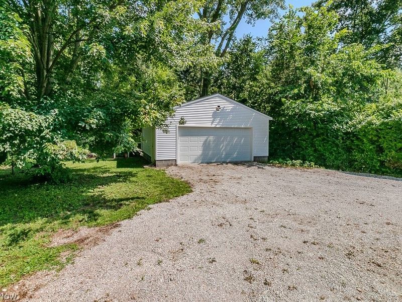 8051 Charlesderry Road, Kirtland, OH 44094 Photo 39