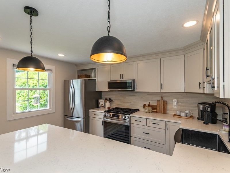 8051 Charlesderry Road, Kirtland, OH 44094 Photo 6