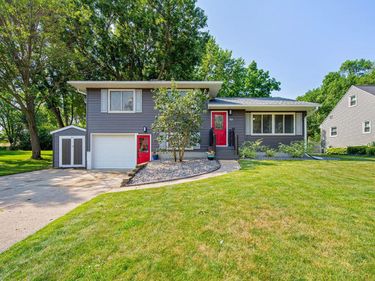 762 E Prince Street, Lake Crystal, MN 56055