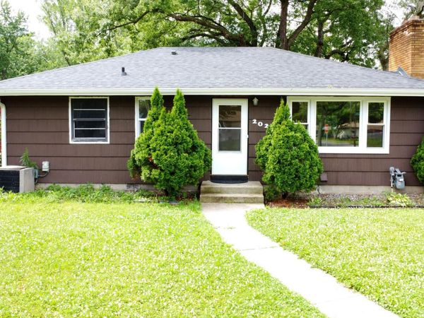 2022 Hyacinth Avenue E, Saint Paul, MN 55119