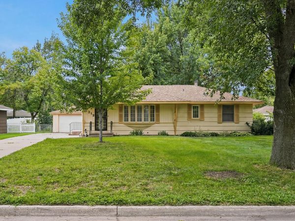 11212 Arrowhead Street NW, Coon Rapids, MN 55433