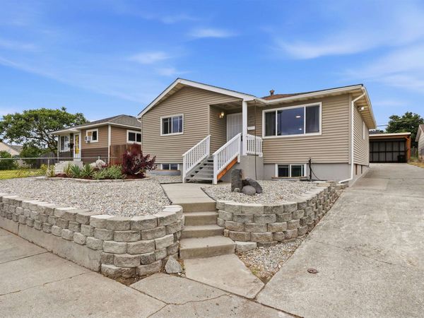 1207 E Kiernan Ave, Spokane, WA 99207