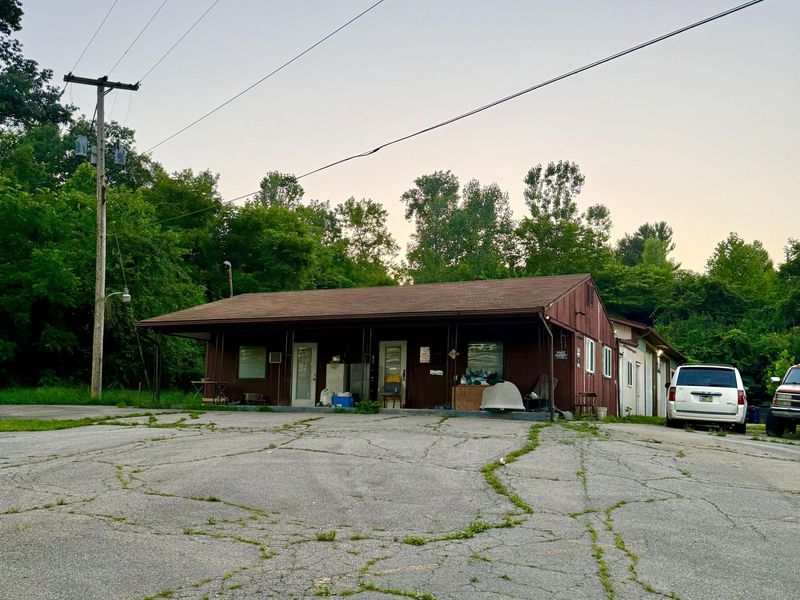925 Upper Valley , Unit Commercial, Springfield, OH 45504 Photo 1