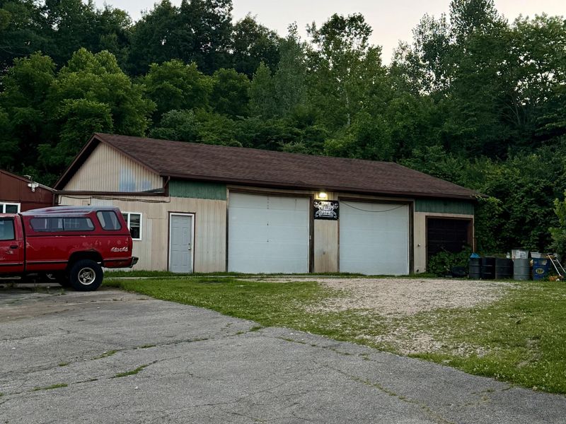 925 Upper Valley , Unit Commercial, Springfield, OH 45504 Photo 2