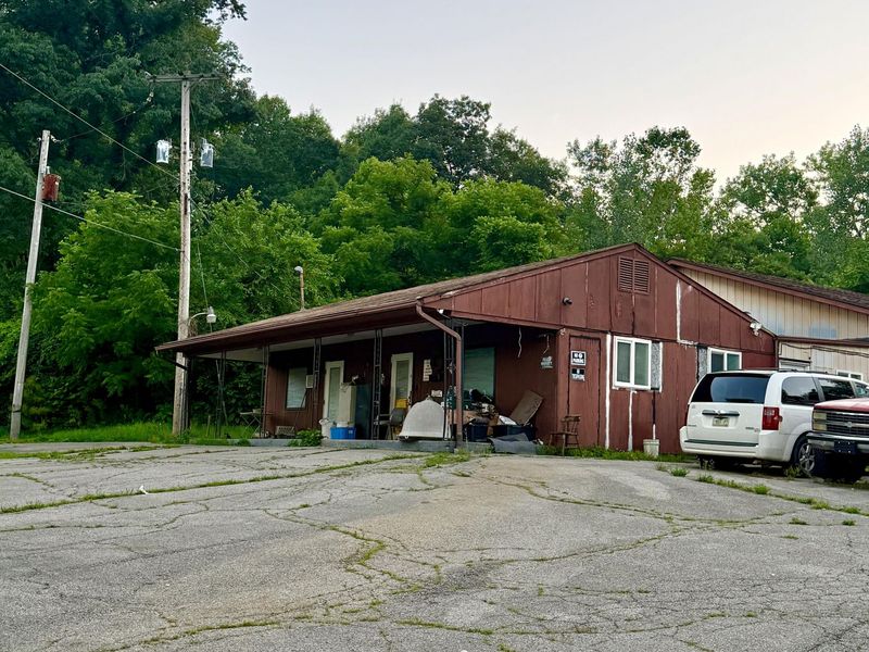 925 Upper Valley , Unit Commercial, Springfield, OH 45504 Photo 6