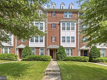 43976 VAIRA TERRACE , CHANTILLY, VA 20152