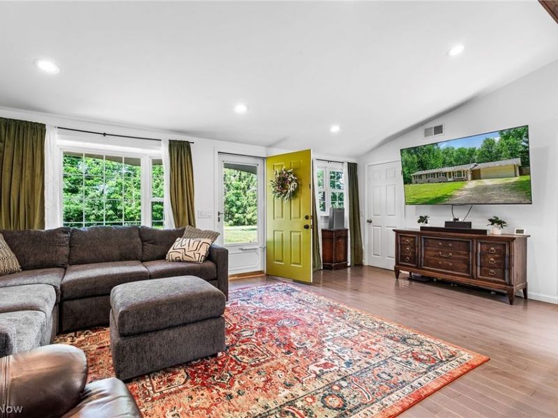 8800 Stoneman Road, Streetsboro, OH 44241 Photo 6