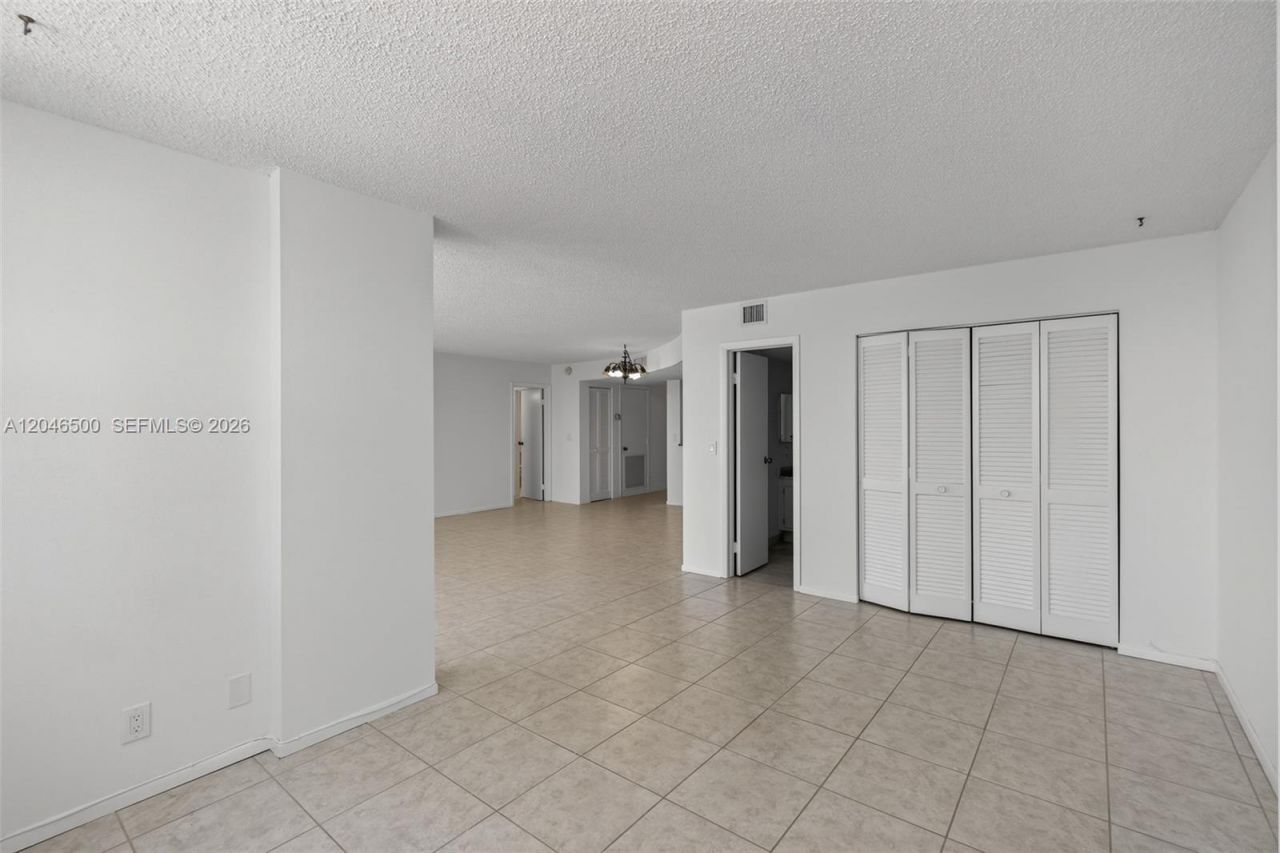 2301 S Ocean Dr , Unit 1004, Hollywood, FL 33019 Photo