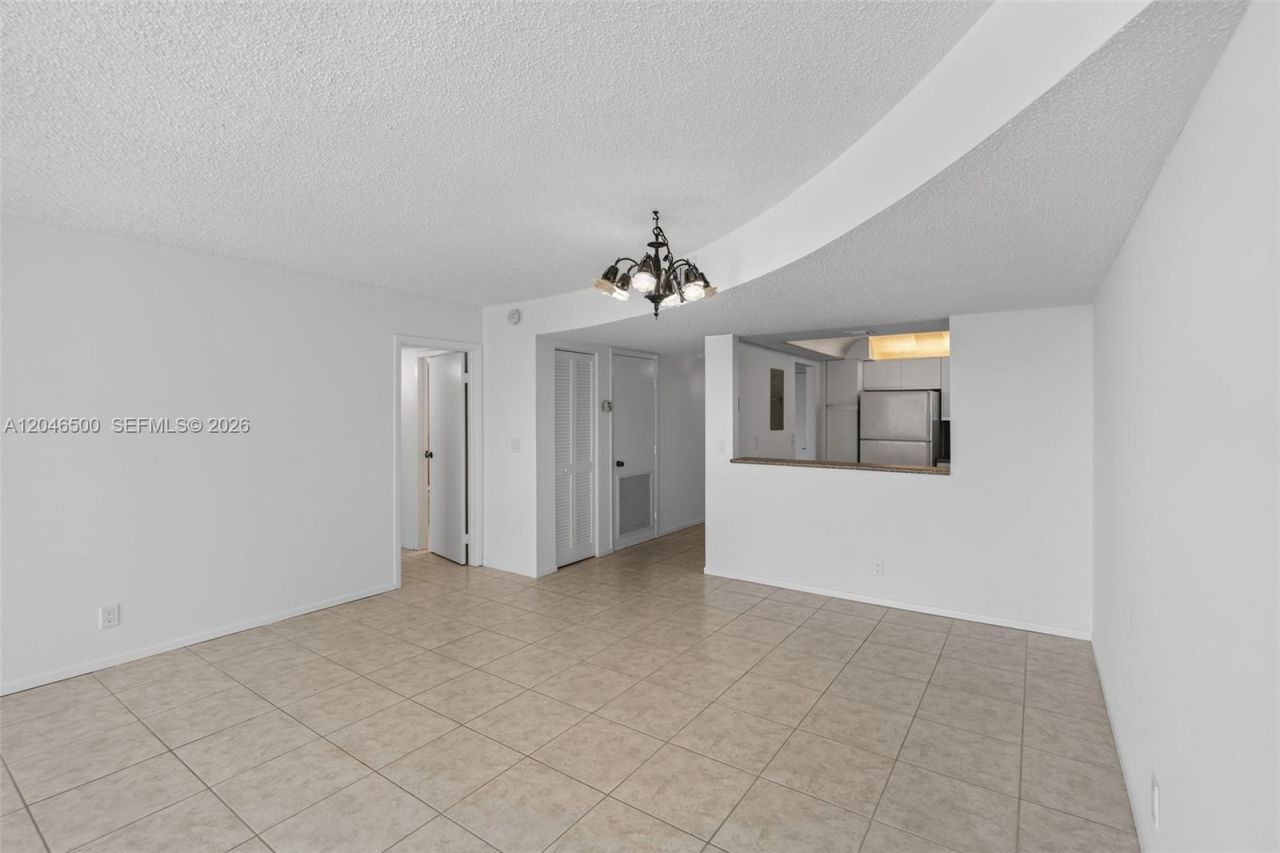 2301 S Ocean Dr , Unit 1004, Hollywood, FL 33019 Photo