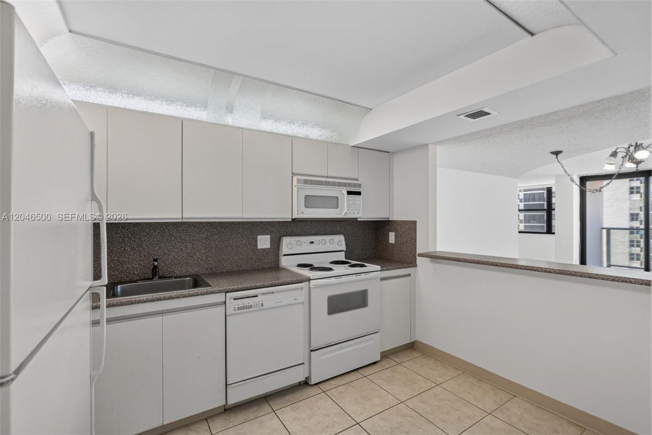 2301 S Ocean Dr , Unit 1004, Hollywood, FL 33019 Photo