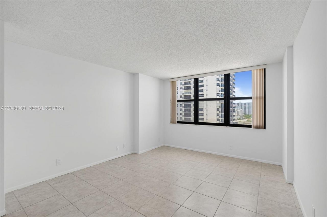2301 S Ocean Dr , Unit 1004, Hollywood, FL 33019 Photo