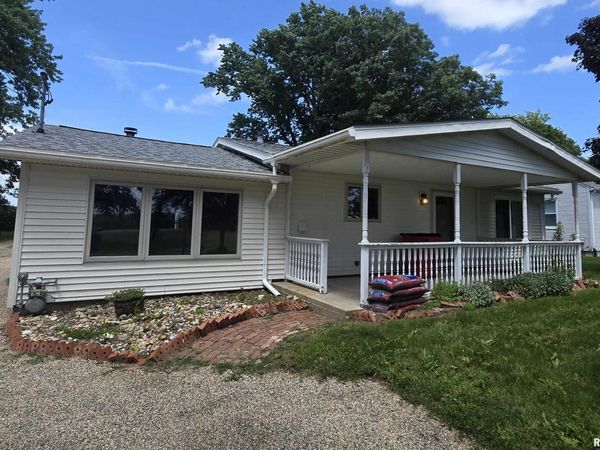 2367 IL Route 8 , Elmwood, IL 61529
