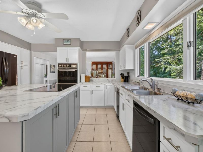 1193 Wildwood Drive, Vermilion, OH 44089 Photo 8