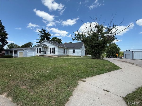 500 Sunshine Drive , Festus, MO 63028