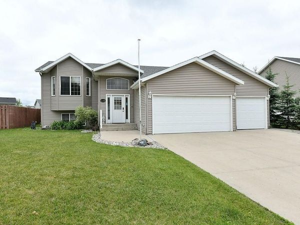 1159 39 1/2 Avenue W, West Fargo, ND 58078