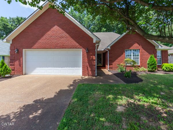139 Jadewood Drive , Jackson, TN 38305