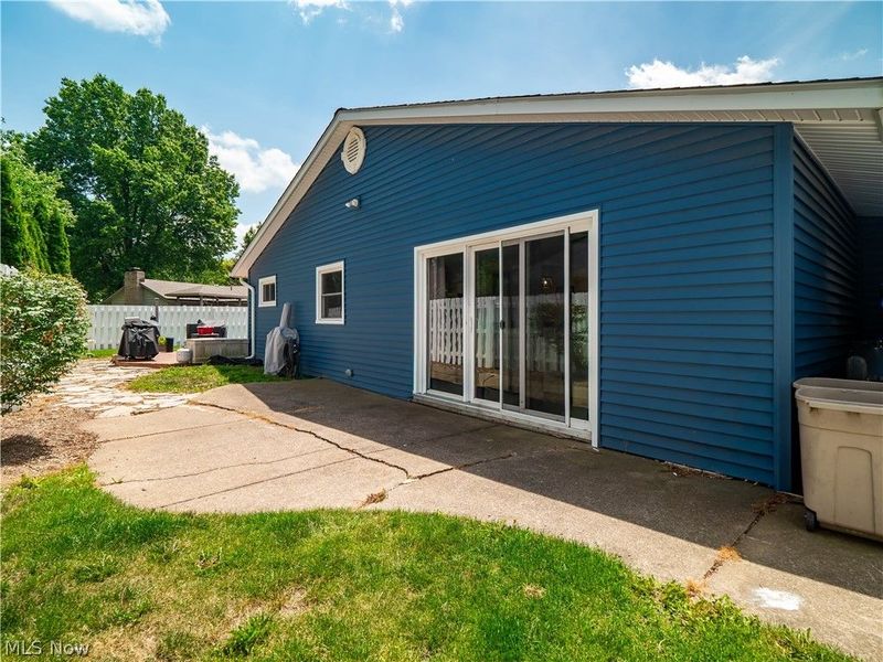557 Crossbrook Drive, Berea, OH 44017 Photo 3