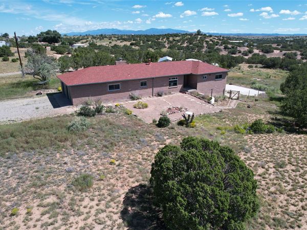 3776 NM 14 , Santa Fe, NM 87508