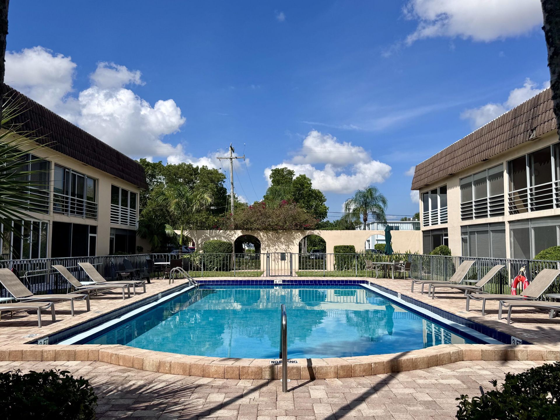 342 Southwind Drive, Unit 205, North Palm Beach, FL 33408 Photo