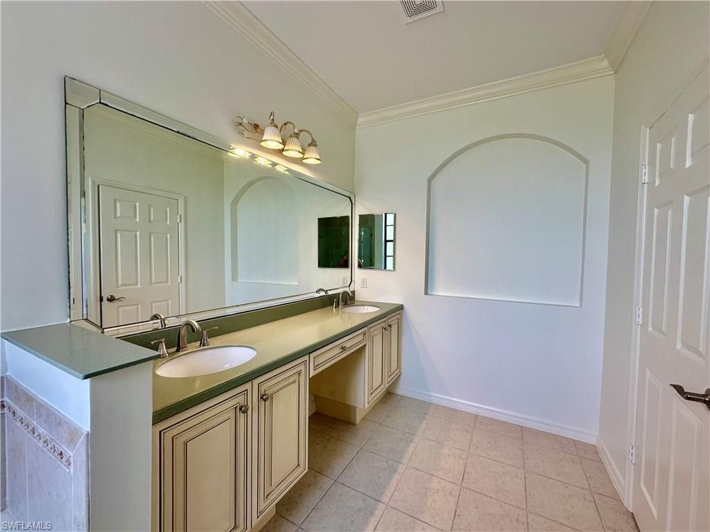 15031 Summit Place Cir , Unit 42, Naples, FL 34119 Photo