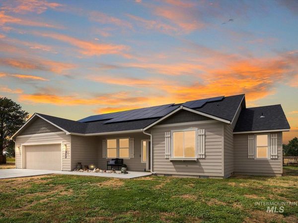 1900 Thomas Ln, Emmett, ID 83617